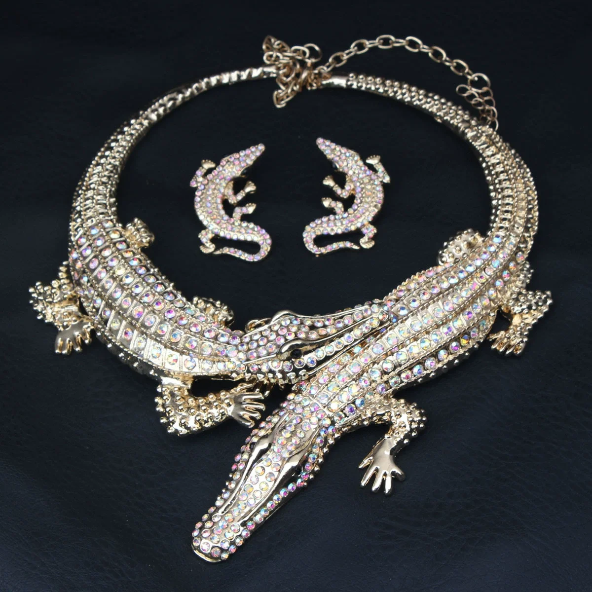 Retro crocodile diamond-encrusted personalized necklace and earrings set for women's wedding gowns, banquet accessories