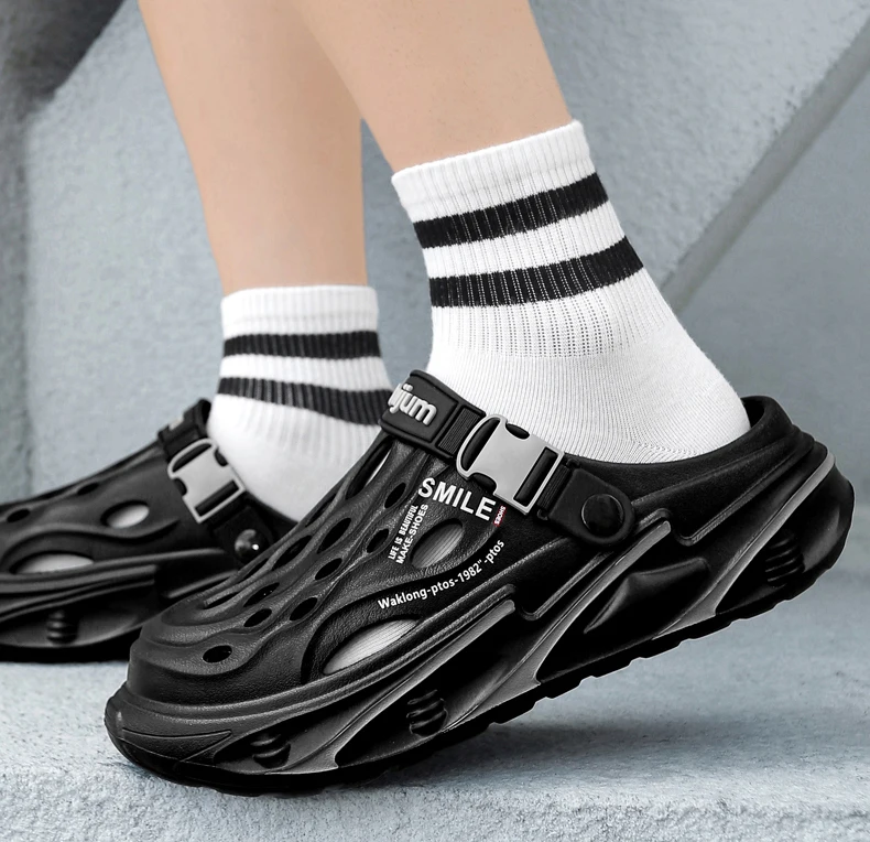 Men's Slippers Summer Outdoor Sandals Clogs Home Garden Shoes for Men Beach Slippers Soft Bottom Baotou Clogs Slippers