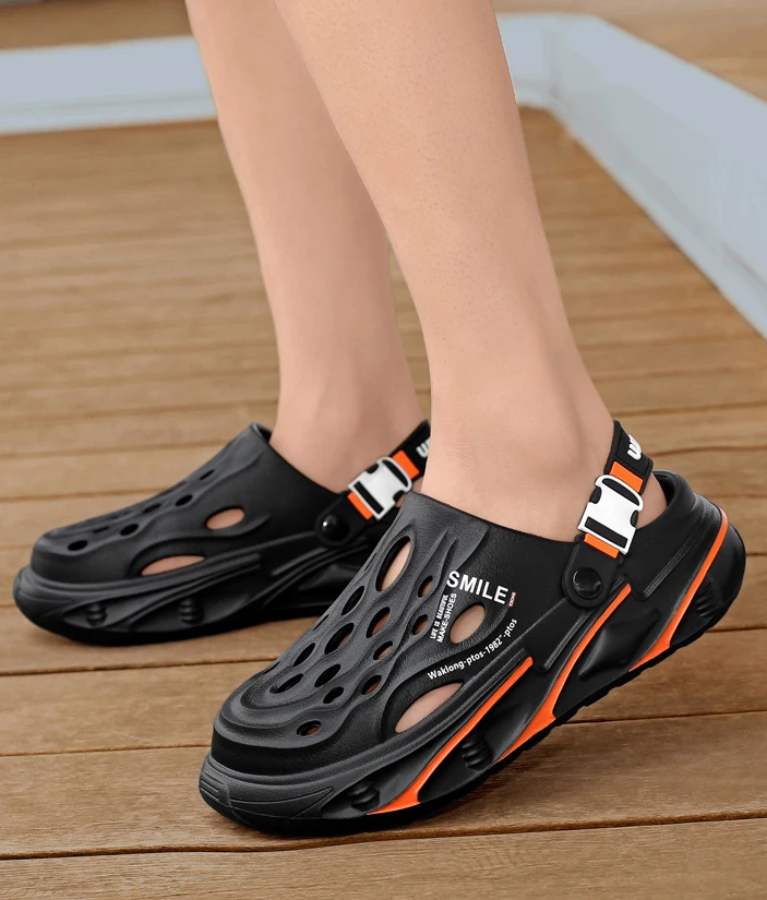 Men's Slippers Summer Outdoor Sandals Clogs Home Garden Shoes for Men Beach Slippers Soft Bottom Baotou Clogs Slippers