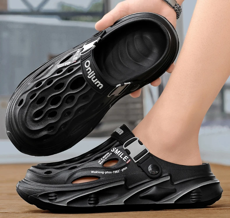 Men's Slippers Summer Outdoor Sandals Clogs Home Garden Shoes for Men Beach Slippers Soft Bottom Baotou Clogs Slippers