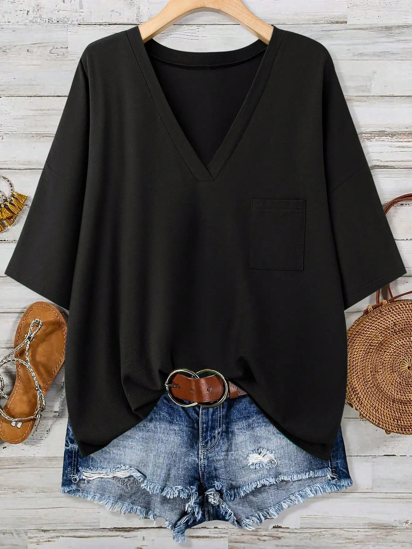 Plus Size Women's V Neck T-Shirt Half Sleeve Pocket Front Twist Hem Casual Loose Fit Top