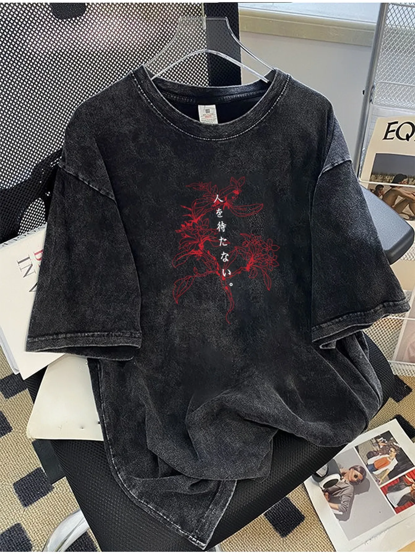 Men's Summer Japanese-style Retro Black Shirt Red Japanese Characters Loose Round-neck T-shirt for Street Fashion Enthusiasts