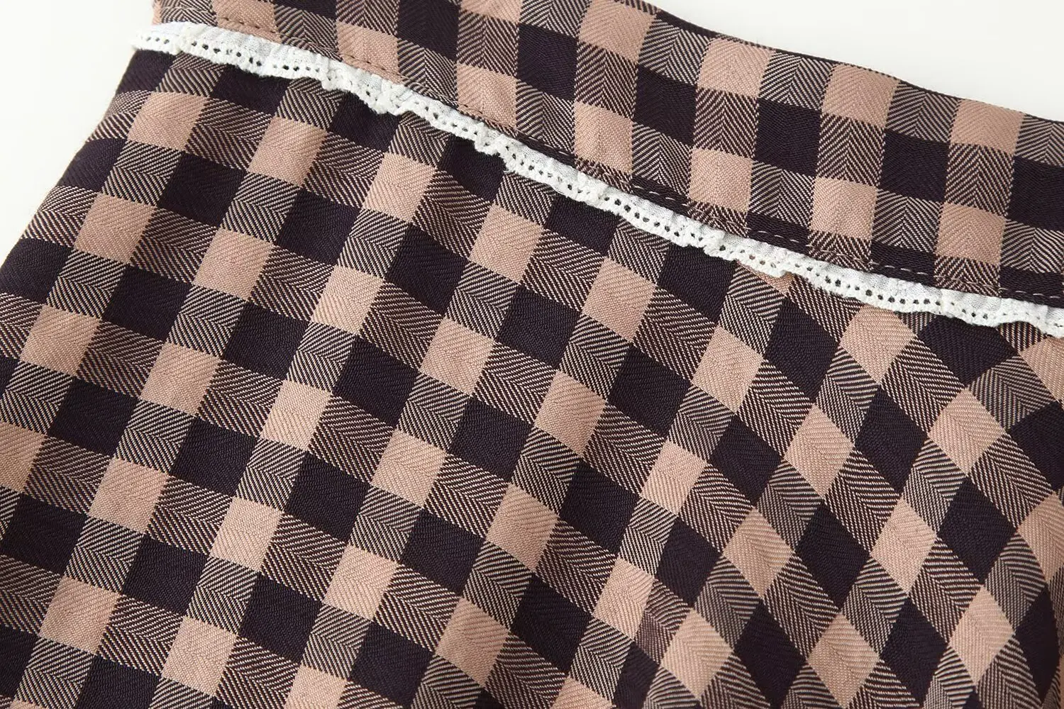 KONDALA Vintage Modern Plaid Streetwear Floral Lace Long Skirt Folds Elegant Fashion 2026 Spring Chic Brown A-Line Female Skirt