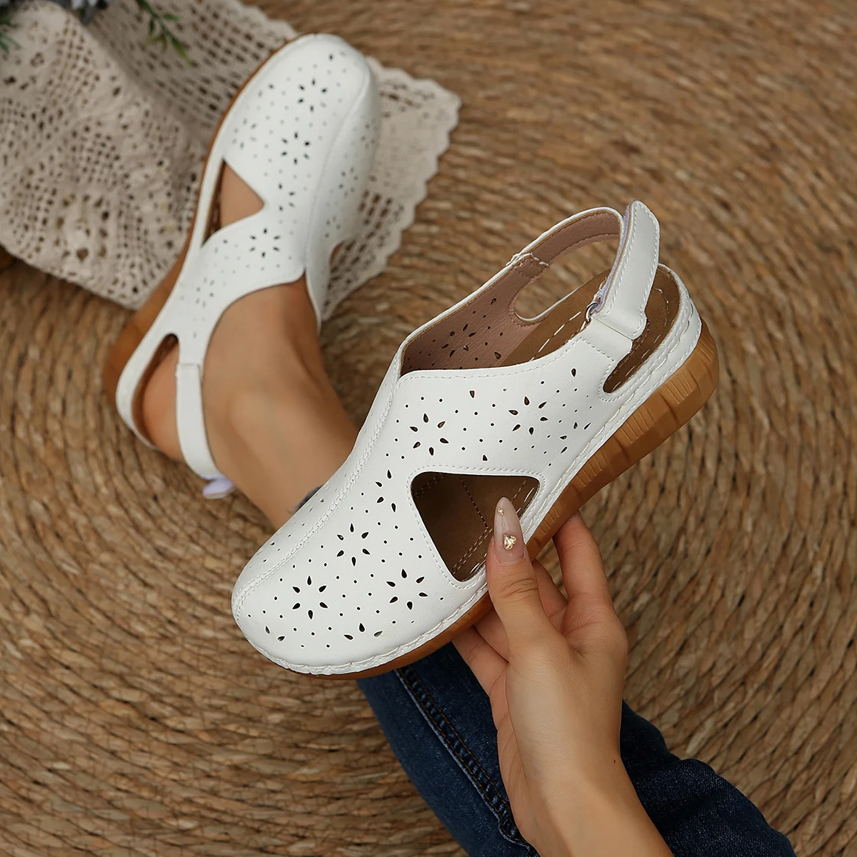 New Fashion Designer Summer Women Sandals Relaxation Fashion Hollow Out Comfort Ventilate Handiness Sandbeach Sandal
