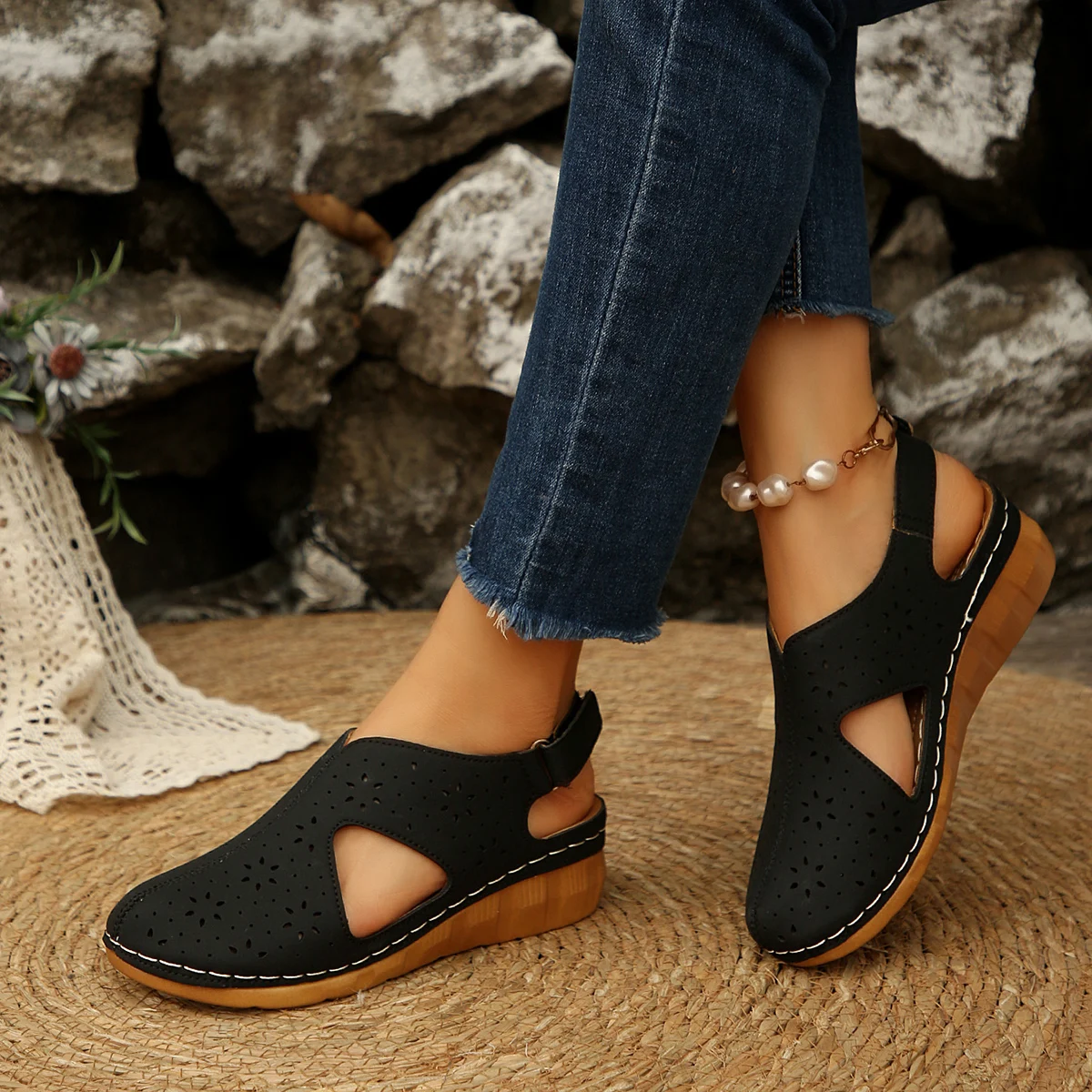 New Fashion Designer Summer Women Sandals Relaxation Fashion Hollow Out Comfort Ventilate Handiness Sandbeach Sandal