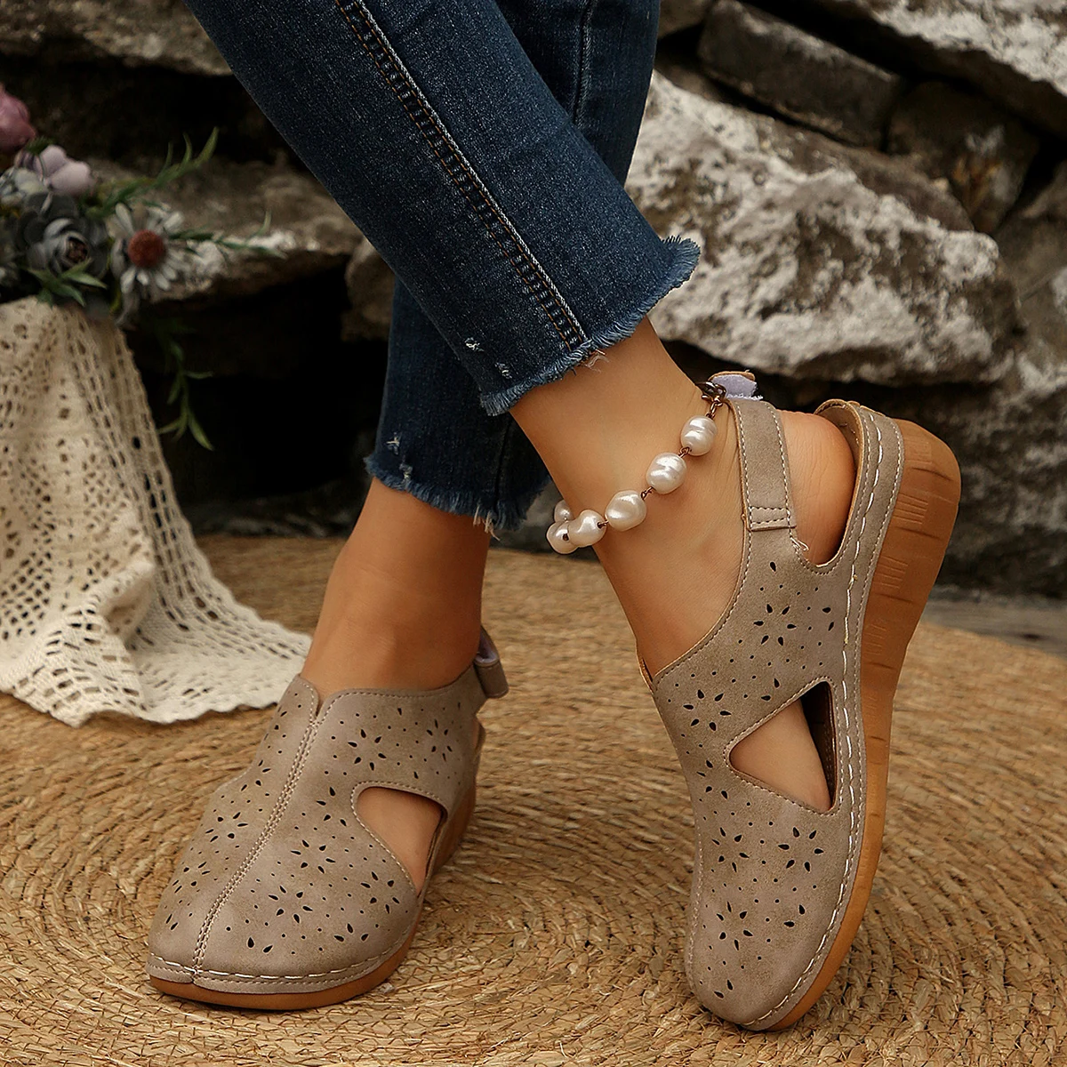 New Fashion Designer Summer Women Sandals Relaxation Fashion Hollow Out Comfort Ventilate Handiness Sandbeach Sandal