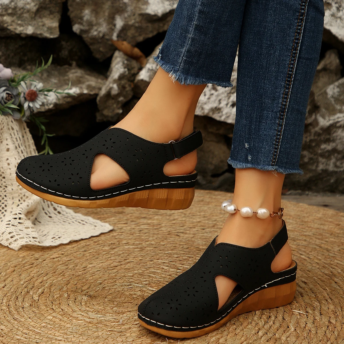 New Fashion Designer Summer Women Sandals Relaxation Fashion Hollow Out Comfort Ventilate Handiness Sandbeach Sandal