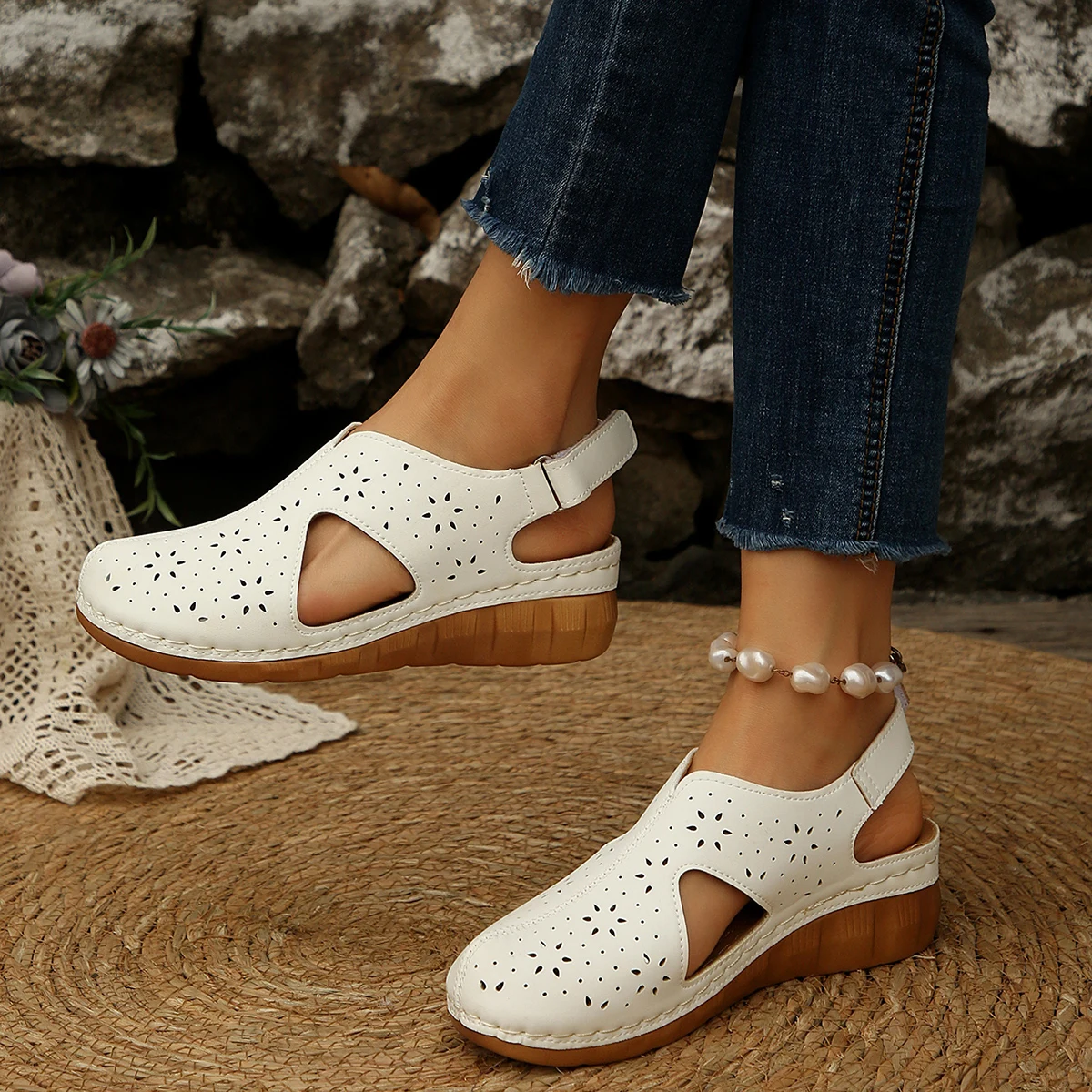 New Fashion Designer Summer Women Sandals Relaxation Fashion Hollow Out Comfort Ventilate Handiness Sandbeach Sandal