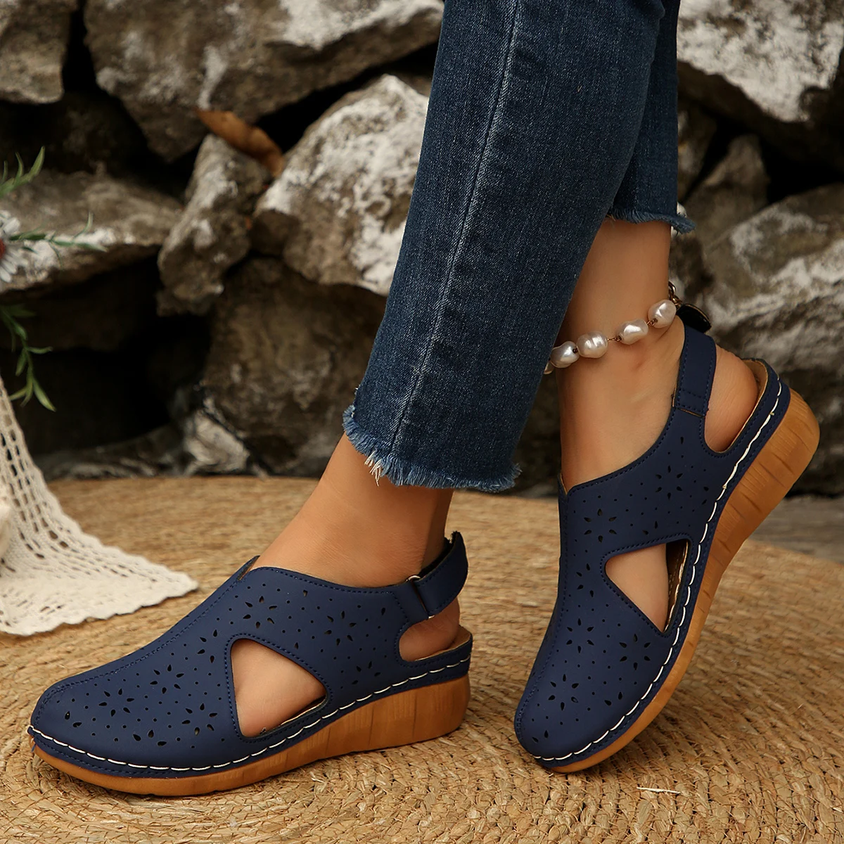New Fashion Designer Summer Women Sandals Relaxation Fashion Hollow Out Comfort Ventilate Handiness Sandbeach Sandal