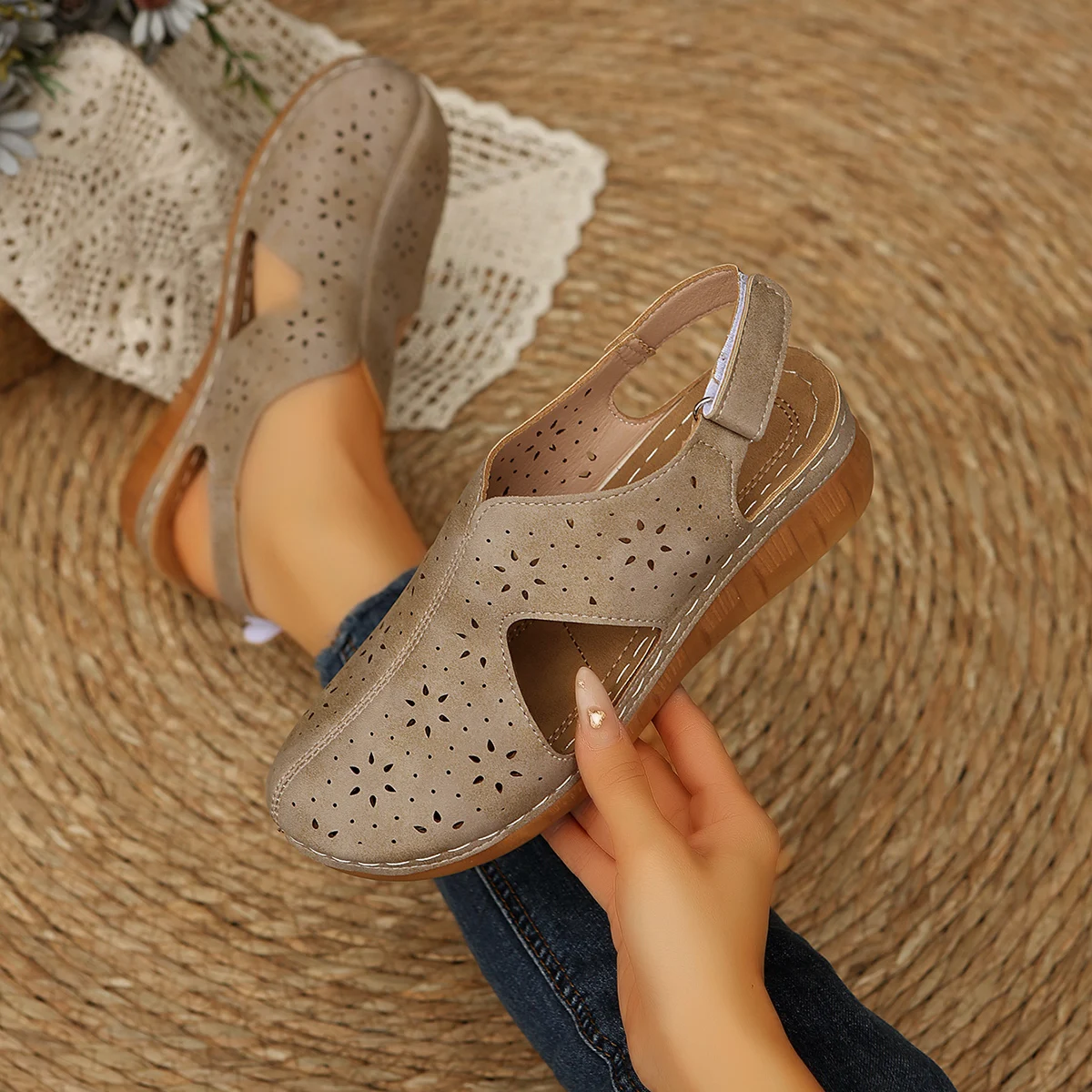 New Fashion Designer Summer Women Sandals Relaxation Fashion Hollow Out Comfort Ventilate Handiness Sandbeach Sandal