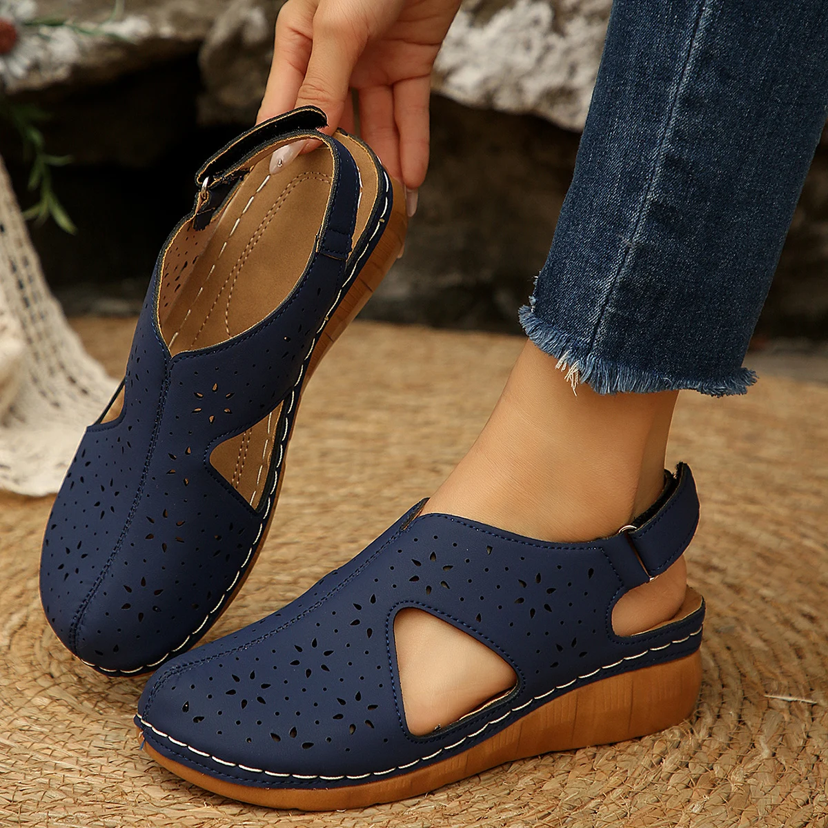 New Fashion Designer Summer Women Sandals Relaxation Fashion Hollow Out Comfort Ventilate Handiness Sandbeach Sandal