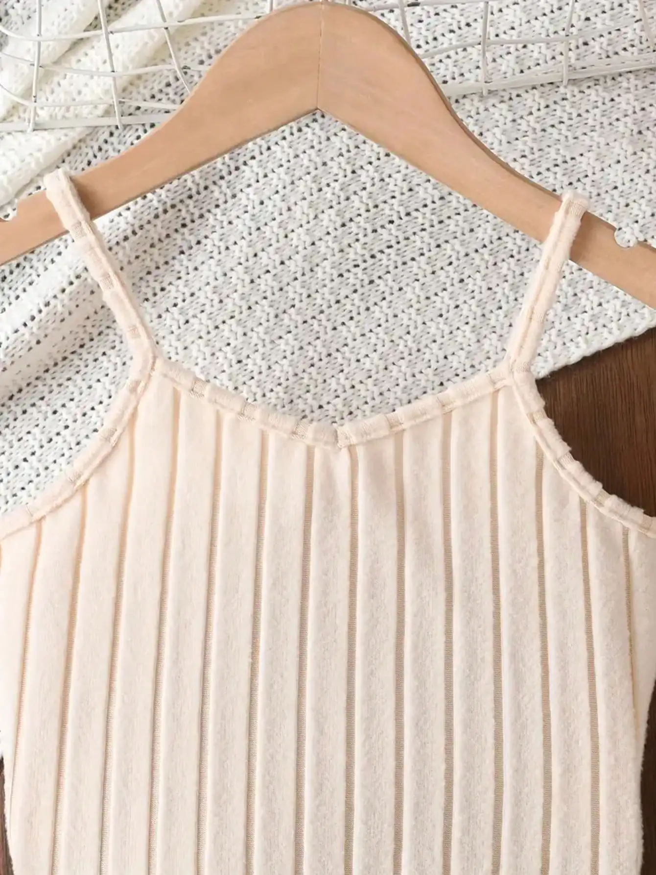 Elegant solid color knitted off shoulder dress set, strapless top paired with straight leg pants, suitable for young girls