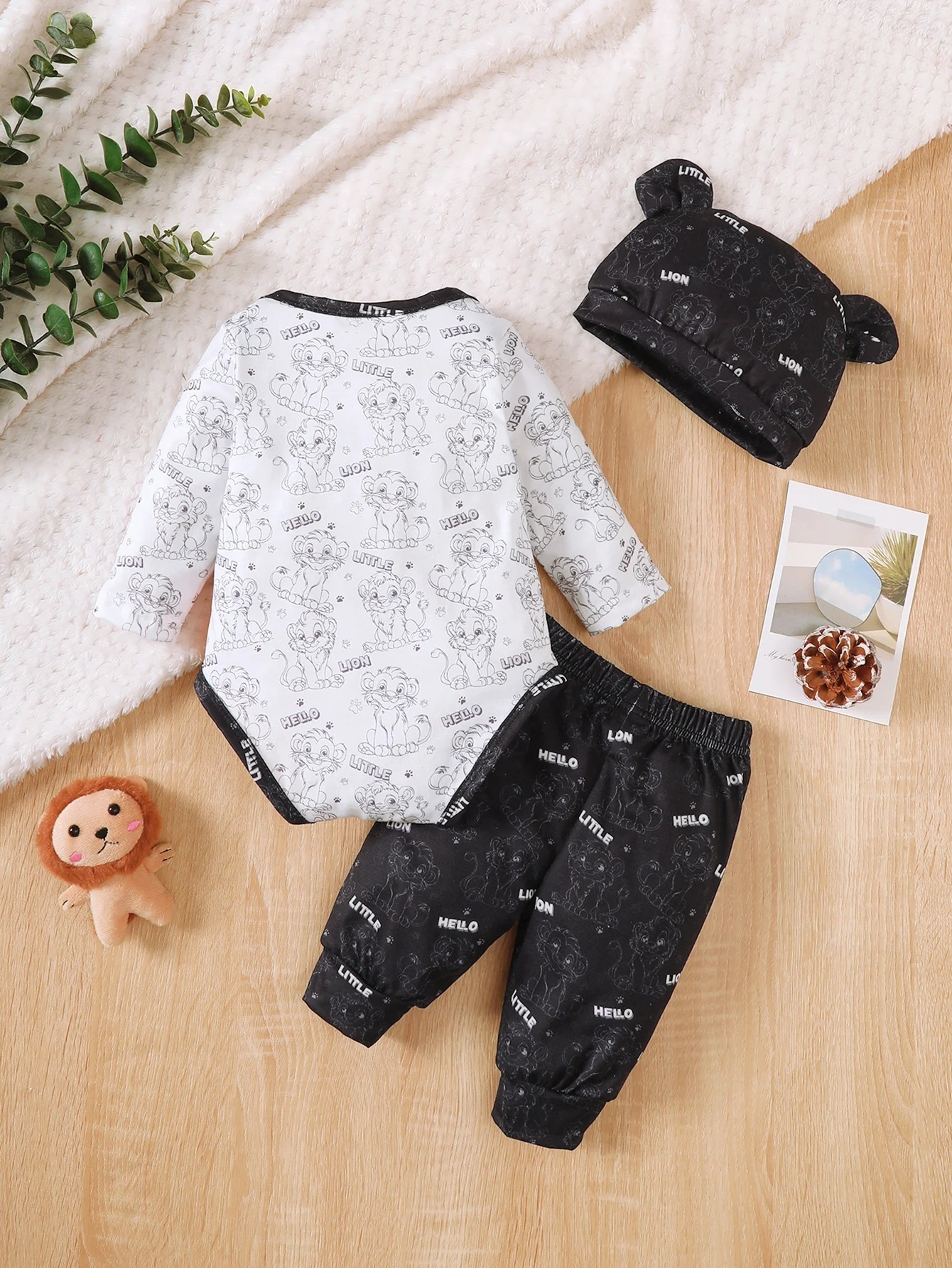 3Pcs Baby Boy Set Round Neck Lion Full Print Bodysuit+Pants Set Suitable for 0-18 Months Newborns Baby Boys Spring Autumn Set
