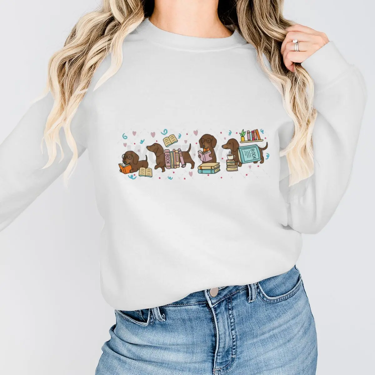 Womens Dachshund Book Lover Graphic Sweatshirts Book Lover Gift Long Sleeve Pullover Top Cute Wiener Dog Sweatshirts Tops