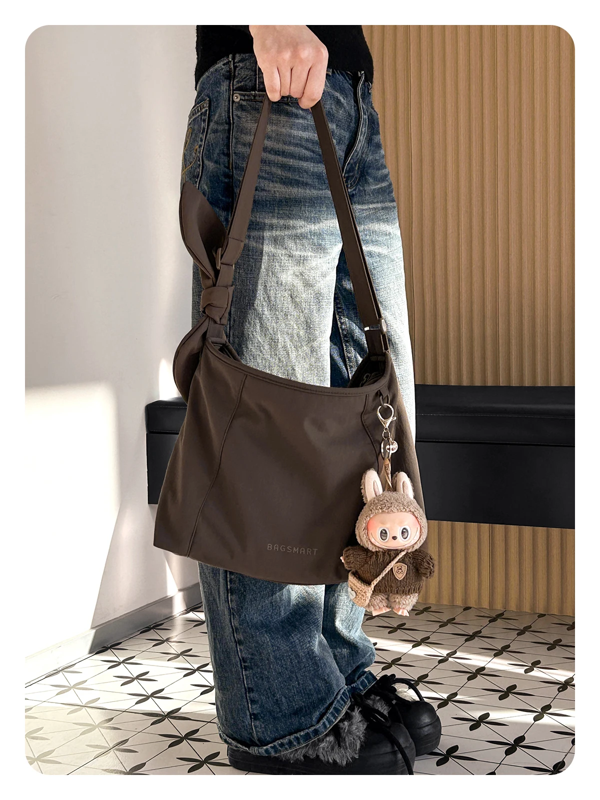 BAGSMART Women Large Capacity Crossbody Bag Casual Shoulder Handbag Waterproof Travel Bag Multi-Function Overnight Shoulder Bag