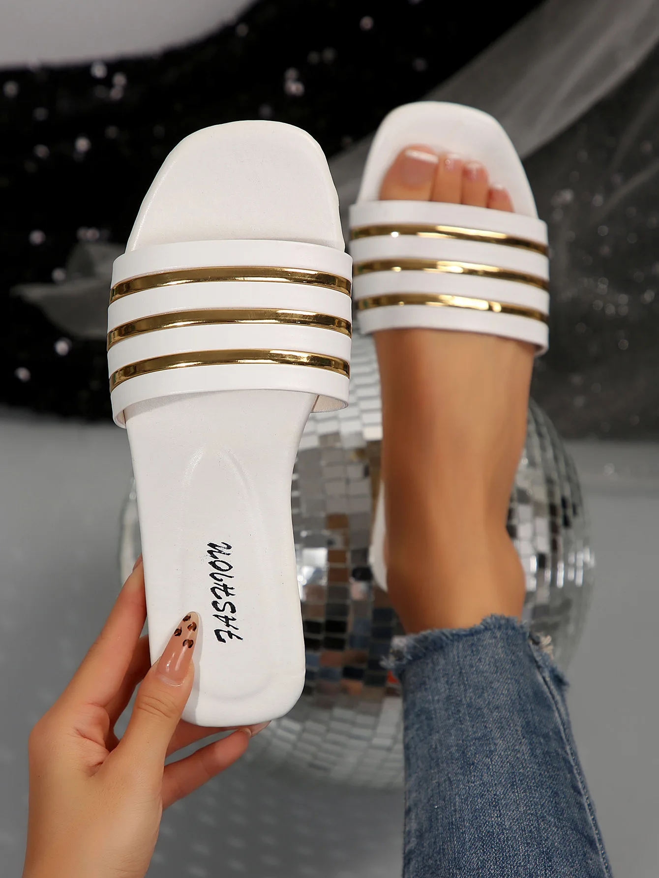 Women's Shoes, Ladies' Fashionable Slippers, Classic and Versatile, Metal-Decorated Square-Toe Flat Sandals, Leopard Print