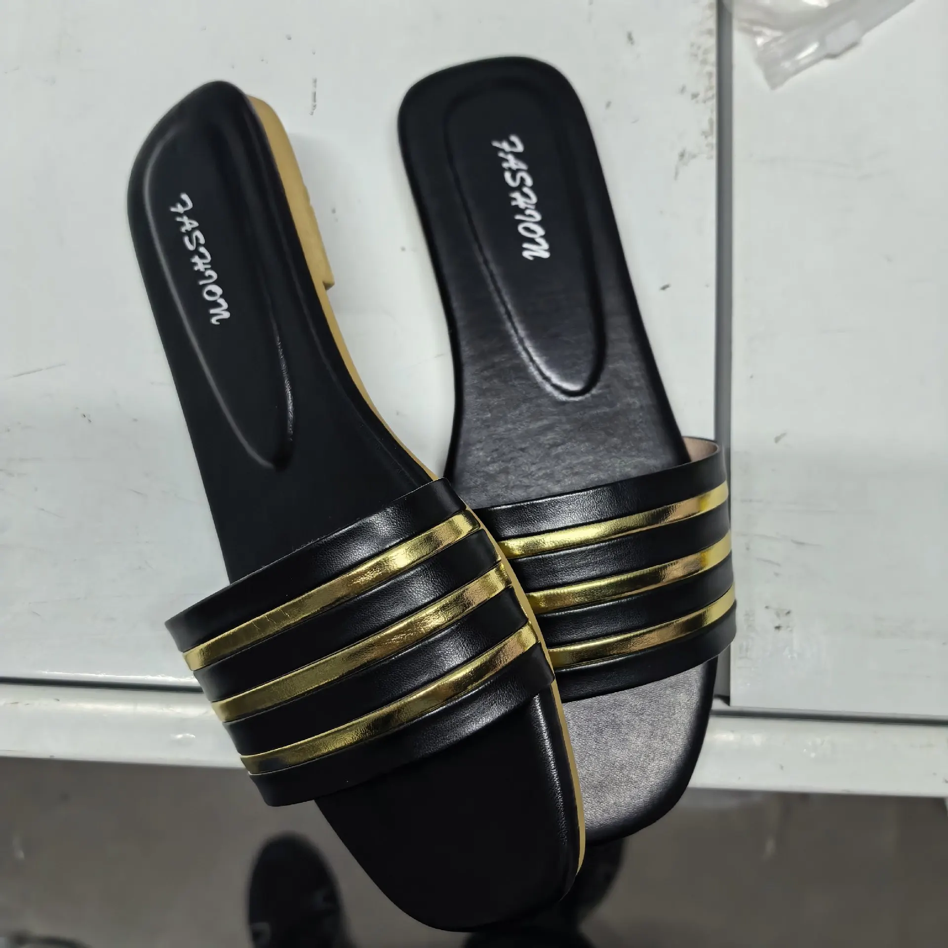 Women's Shoes, Ladies' Fashionable Slippers, Classic and Versatile, Metal-Decorated Square-Toe Flat Sandals, Leopard Print