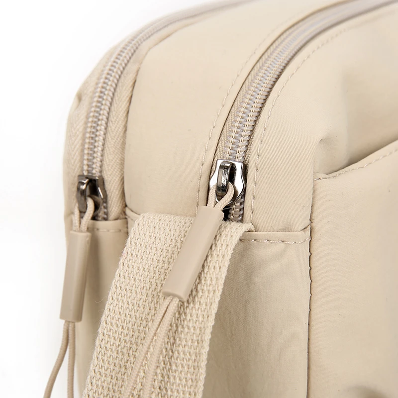Large Capacity Nylon Messenger Bag – Waterproof Square Crossbody with Multi-Layers for Street Style & Travel