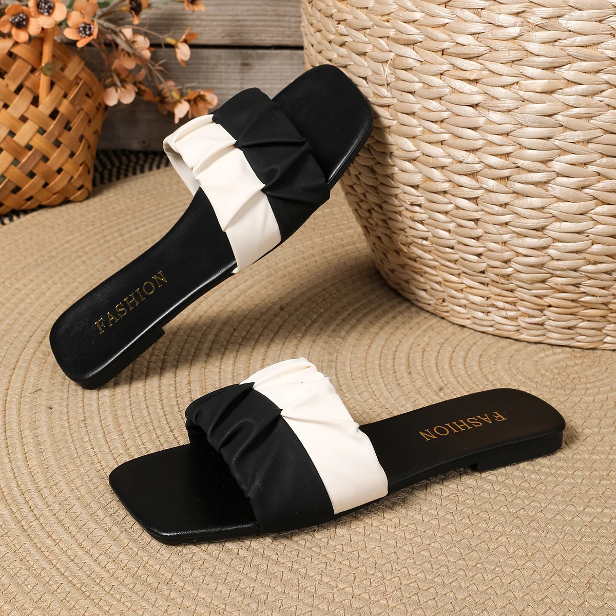 2026 New Women'S Summer Sandals, Women'S Casual And Fashionable One-Piece Sandals, Women'S Outdoor Casual Pleated Slippers