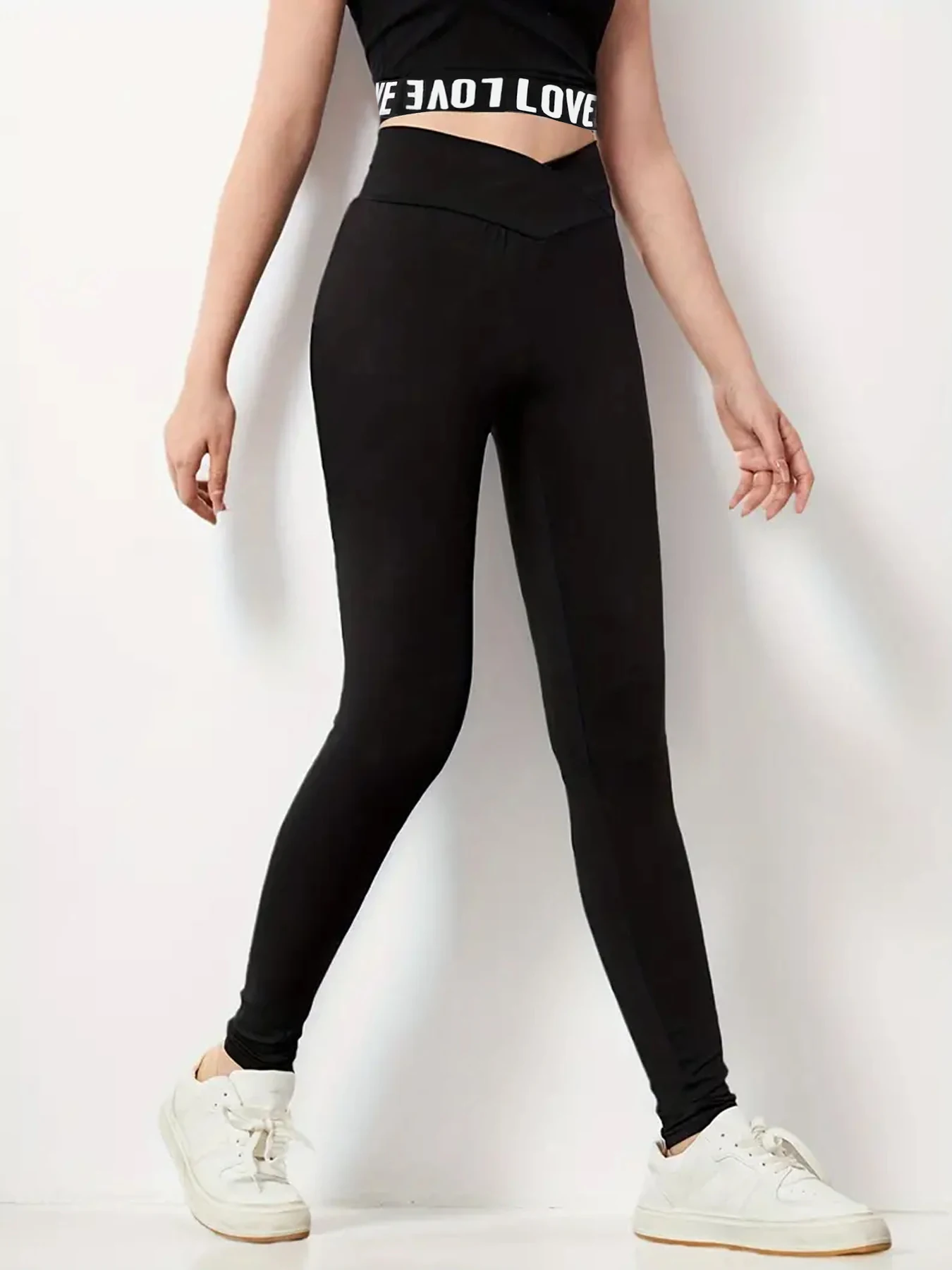Girls 2-Piece "Love" Active Set – Black Sleeveless Crop Top & High Waist Leggings Set for Kids