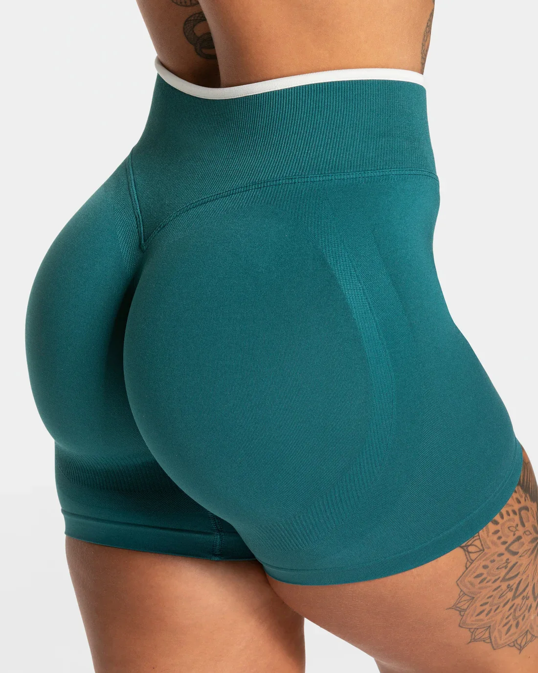 Seamless White Edge Color Block Yoga Shorts Women High Waist Butt Lifting Workout Gym Shorts Gym Running Wear Alone Leggings