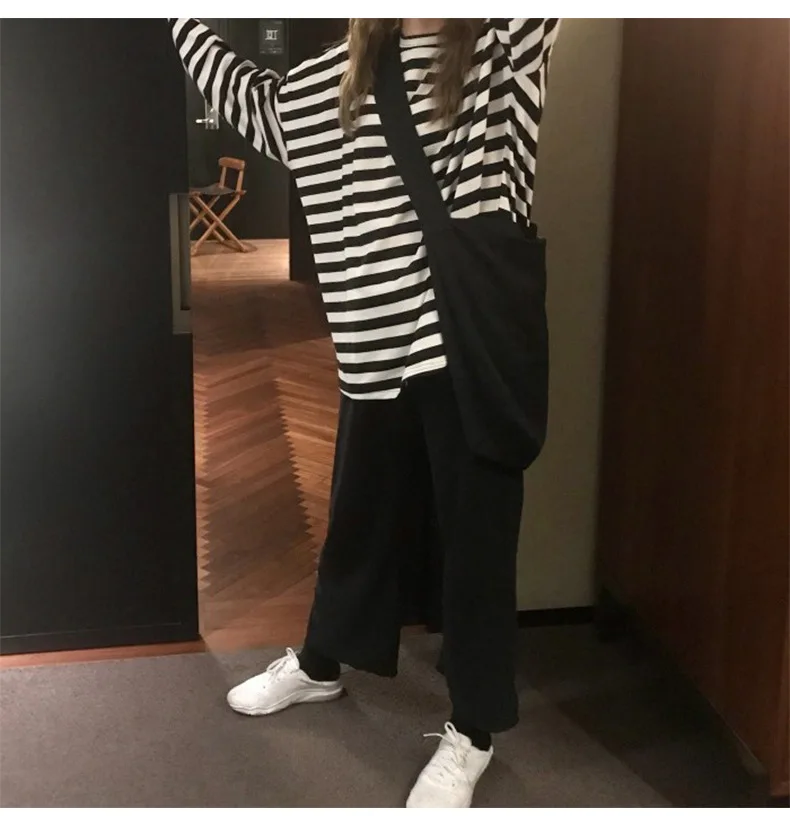 2026 New Arrival Stylish Fashionable Black-and-White Striped Back-to-School Oversized Crew Neck Long-Sleeve T-Shirt