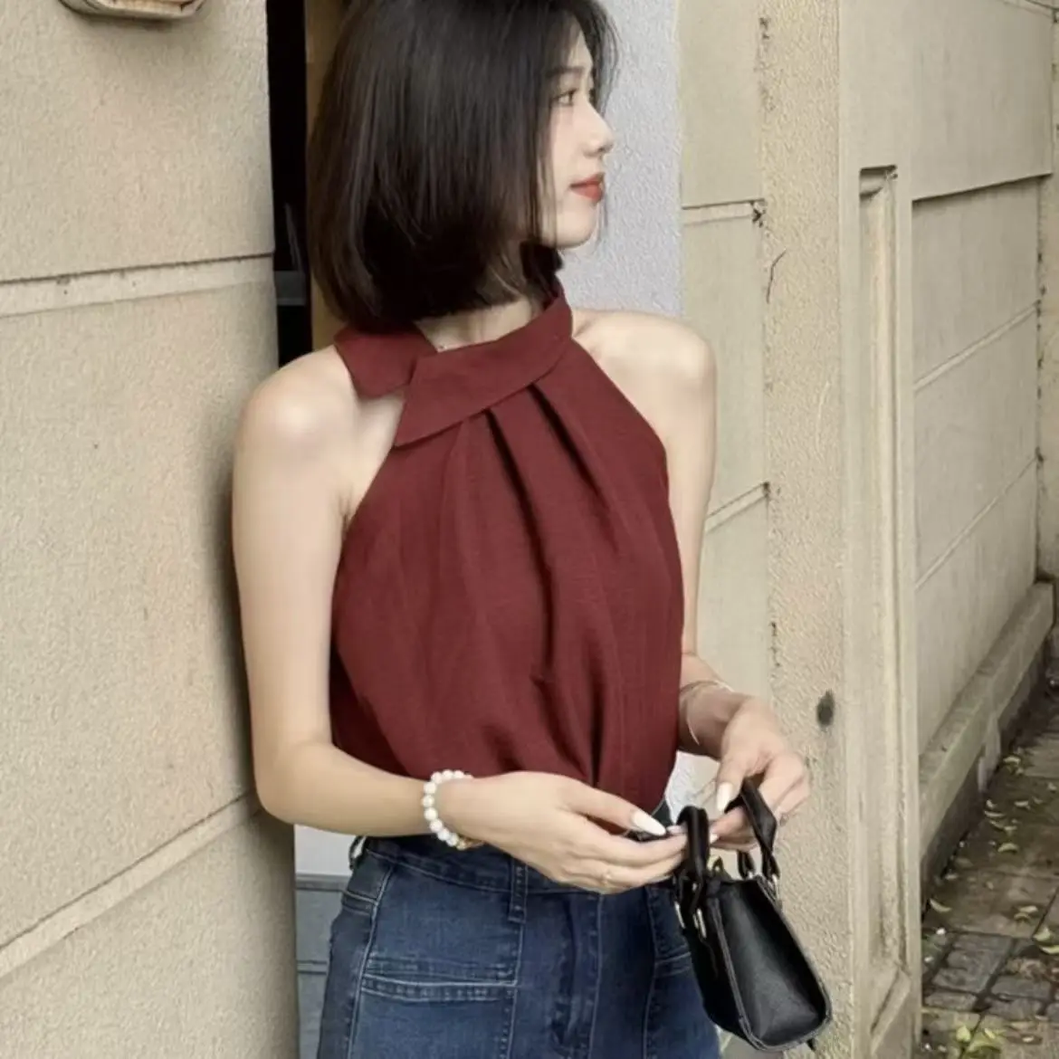 Elegant Halter Sleeveless Summer Top Women Casual Off shoulder T shirt Daily Outdoor Korean Chic Cropped Tank Top Solid color