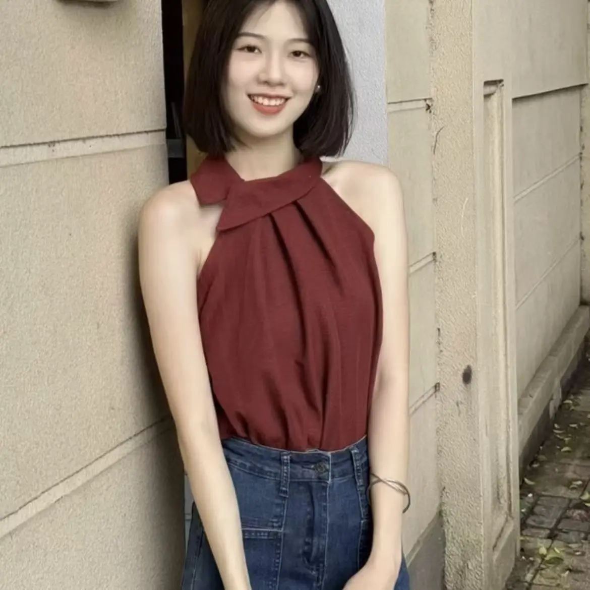 Elegant Halter Sleeveless Summer Top Women Casual Off shoulder T shirt Daily Outdoor Korean Chic Cropped Tank Top Solid color
