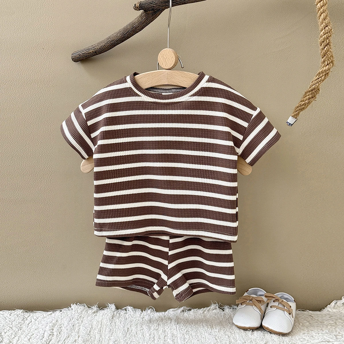 Brown Children's Suit 2PCS Set New Summer Short Sleeve +Shorts Striped Boy Girl Child T-shirt Baby Clothes Children's Clothing