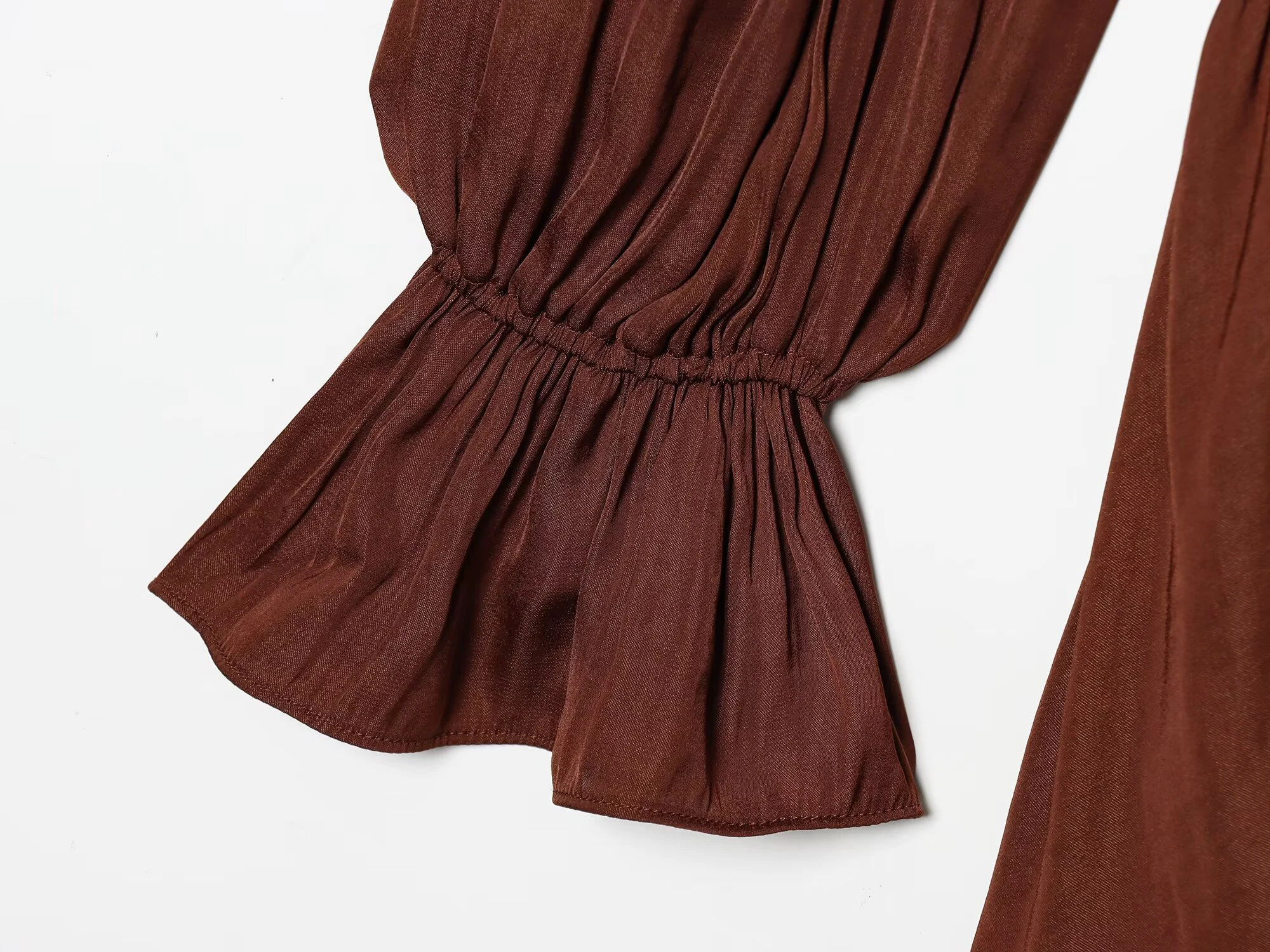 2026 spring new women's clothing retro temperament simple pleated waist slimming long sleeved dress short skirt