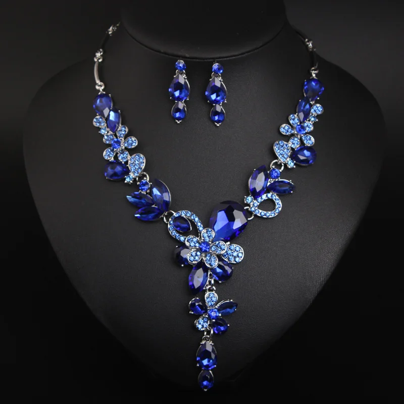 Crystal petal style necklace and earrings set. High-quality waterproof jewelry. Gift for your wife.