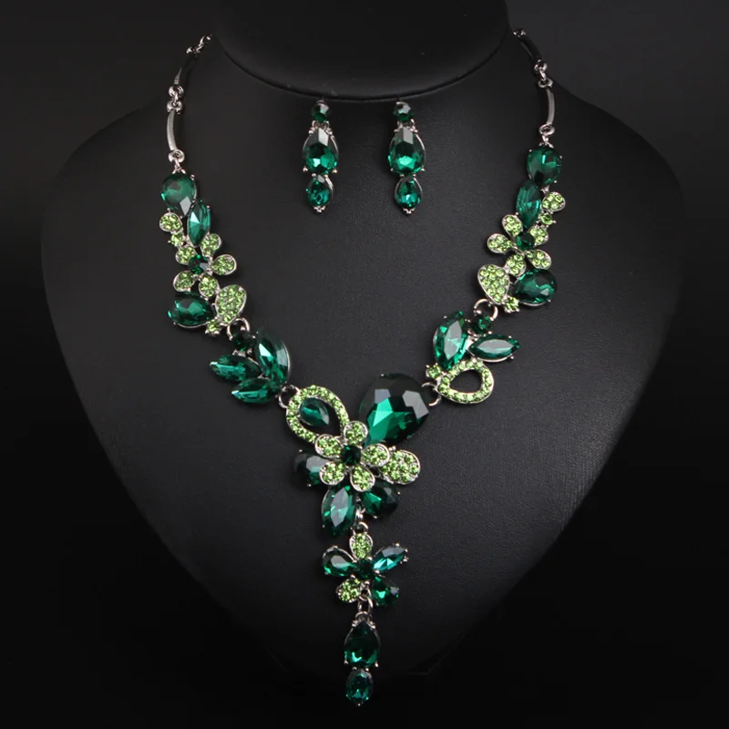 Crystal petal style necklace and earrings set. High-quality waterproof jewelry. Gift for your wife.
