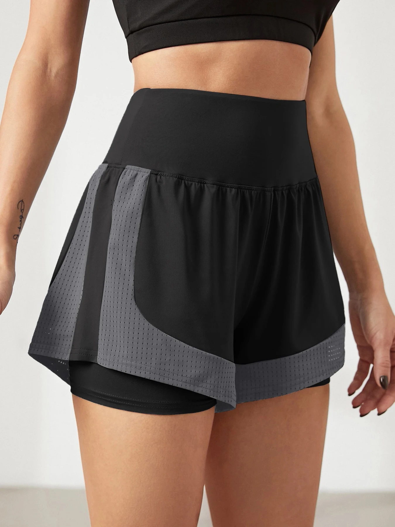 Women's loose sports shorts for running, anti-exposure, quick-dry, outer wear, fake two-piece yoga hot pants