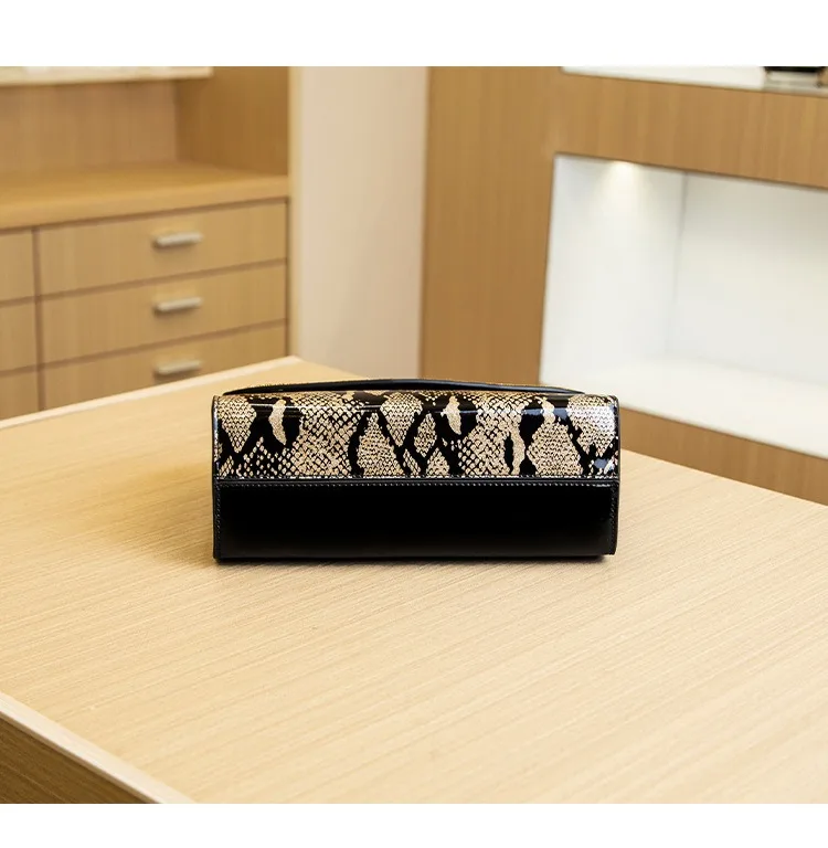 LK Manufacturer Direct Sale Fashion Versatile High-End Snake Print Glossy Leather Single Shoulder Crossbody Chain Bag