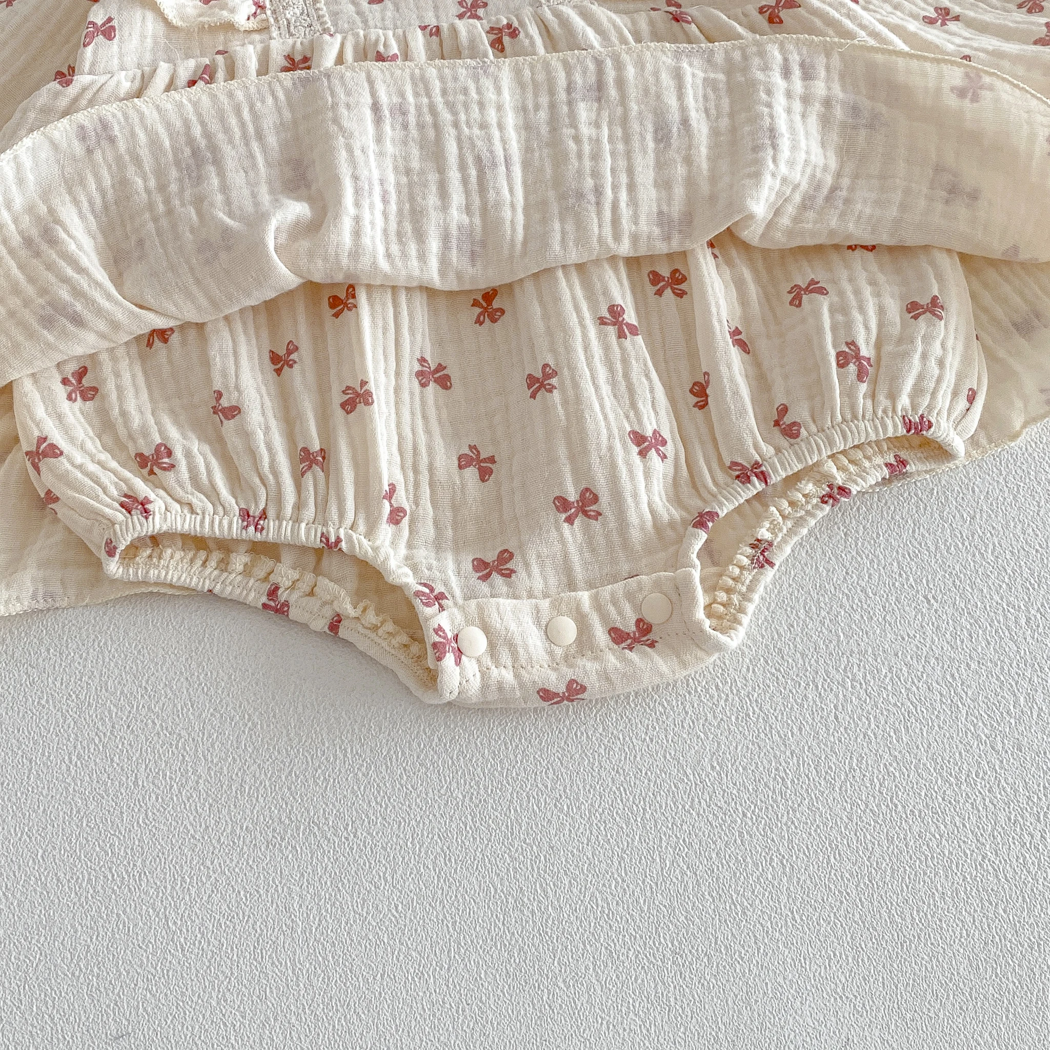 Baby Spring and Autumn Thin Diaper Cover Dress, Small Size for Girls, Princess Dress for One-Year-Old Babies