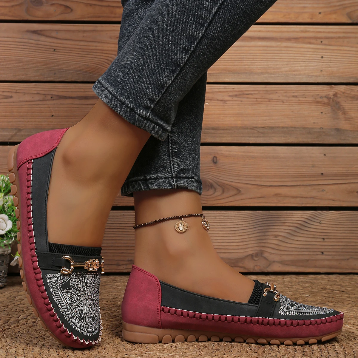 goreyodoly Women Slip On Loafers Wide Fit Comfortable Flats Lightweight Breathable Colorblock Shoes with Rhinestone Chain Detail