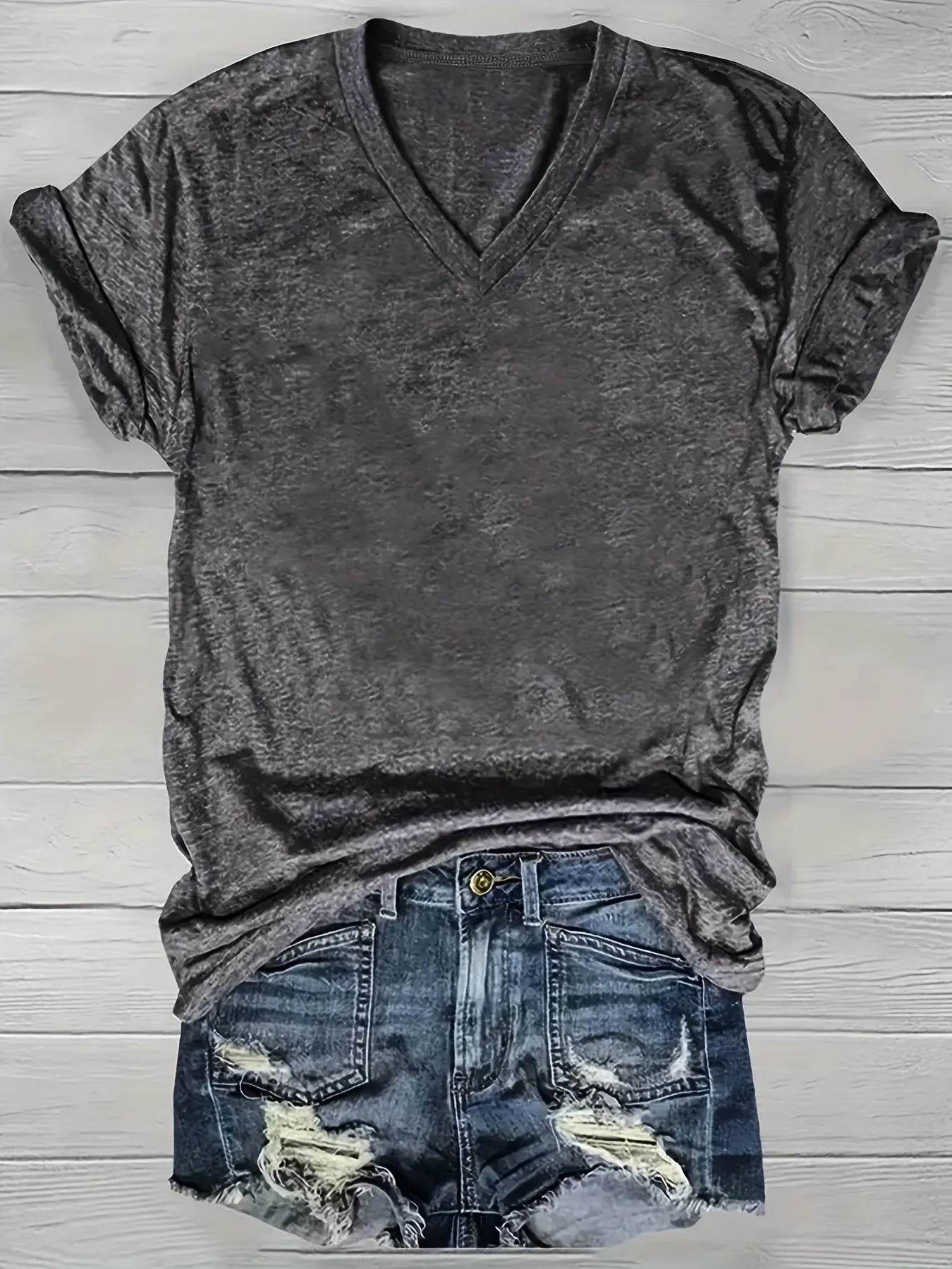 [Selected by Nianlian] Solid Color V-Neck T-Shirt, Casual Short-Sleeved T-Shirt for Spring and Summer, Women's Clothing