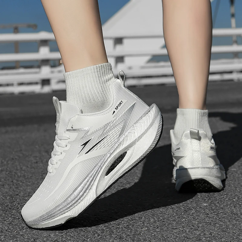 Plus Size Men's Sports Running Shoes Breathable and Lightweight Carbon Plate Women's Comfortable Sports Non-slip Shoes