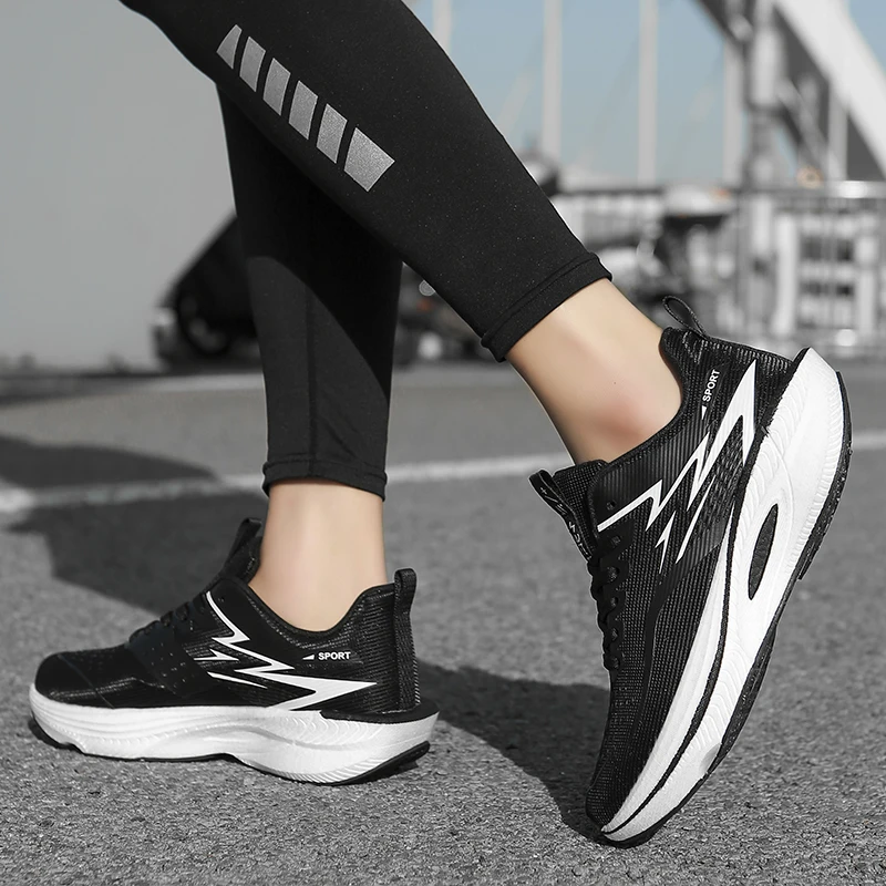Plus Size Men's Sports Running Shoes Breathable and Lightweight Carbon Plate Women's Comfortable Sports Non-slip Shoes