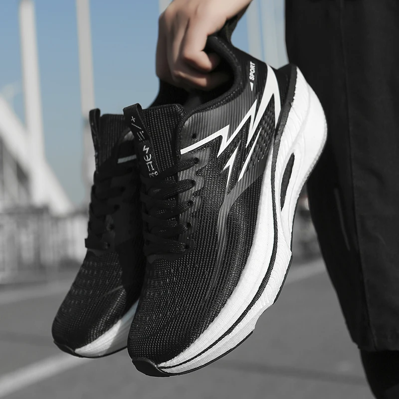 Plus Size Men's Sports Running Shoes Breathable and Lightweight Carbon Plate Women's Comfortable Sports Non-slip Shoes