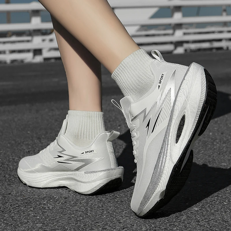 Plus Size Men's Sports Running Shoes Breathable and Lightweight Carbon Plate Women's Comfortable Sports Non-slip Shoes