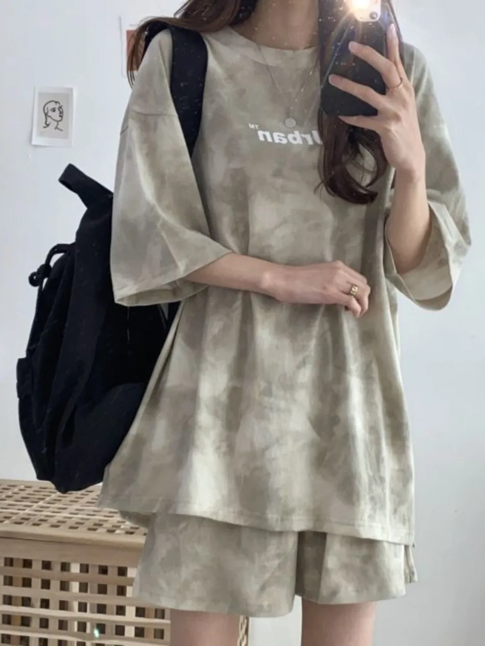 New in Summer Women's Tie Dye Workmanship Sportswear Set Short Sleeve Loose Wide Leg Shorts Casual Outfit Simple Two Piece Set