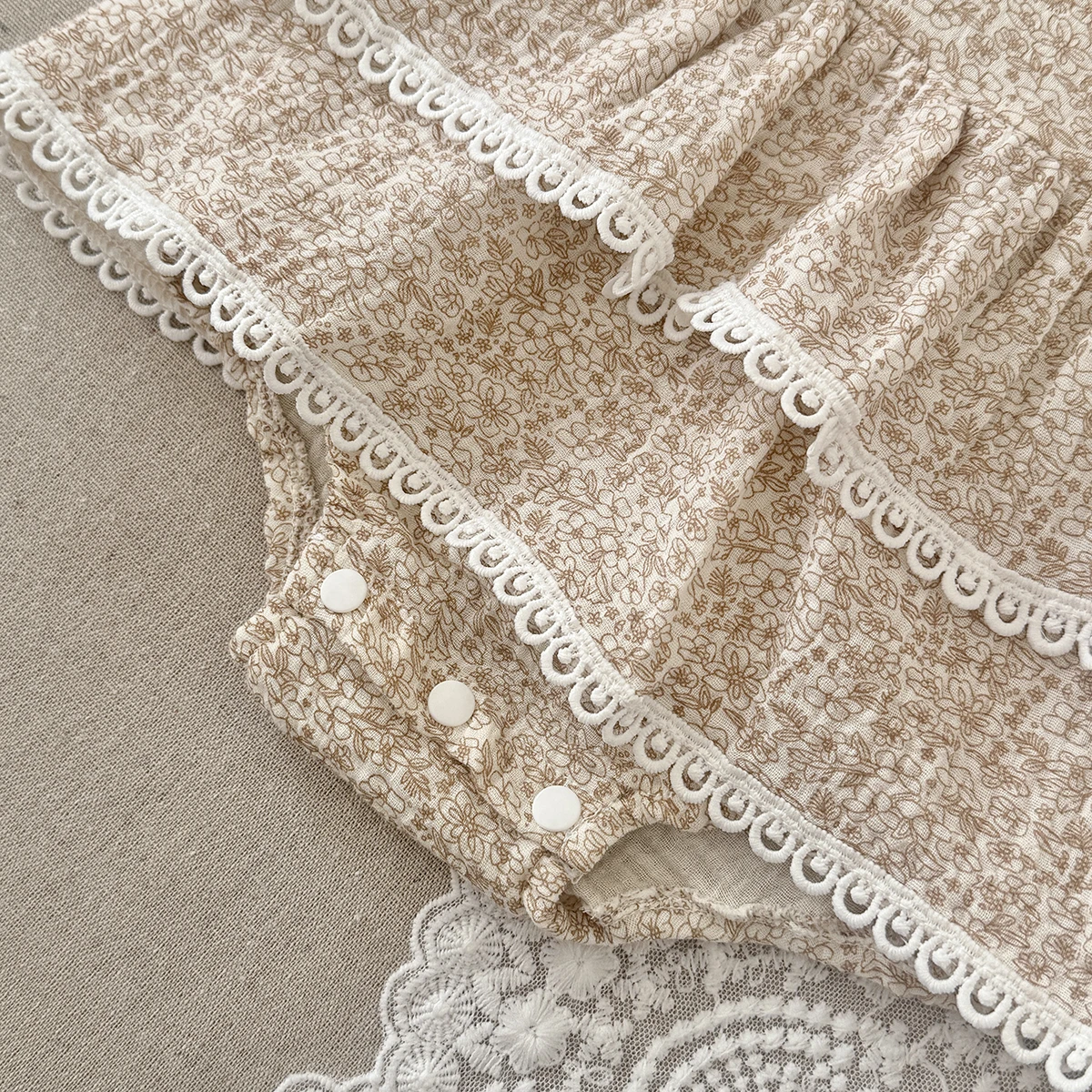 Summer 0-2 Years Old Baby Girls Baby Soft  Cool Beautiful Beige  Flower Skirt Dress Toddler Infant  One Piece Lace  Outfit  Suit