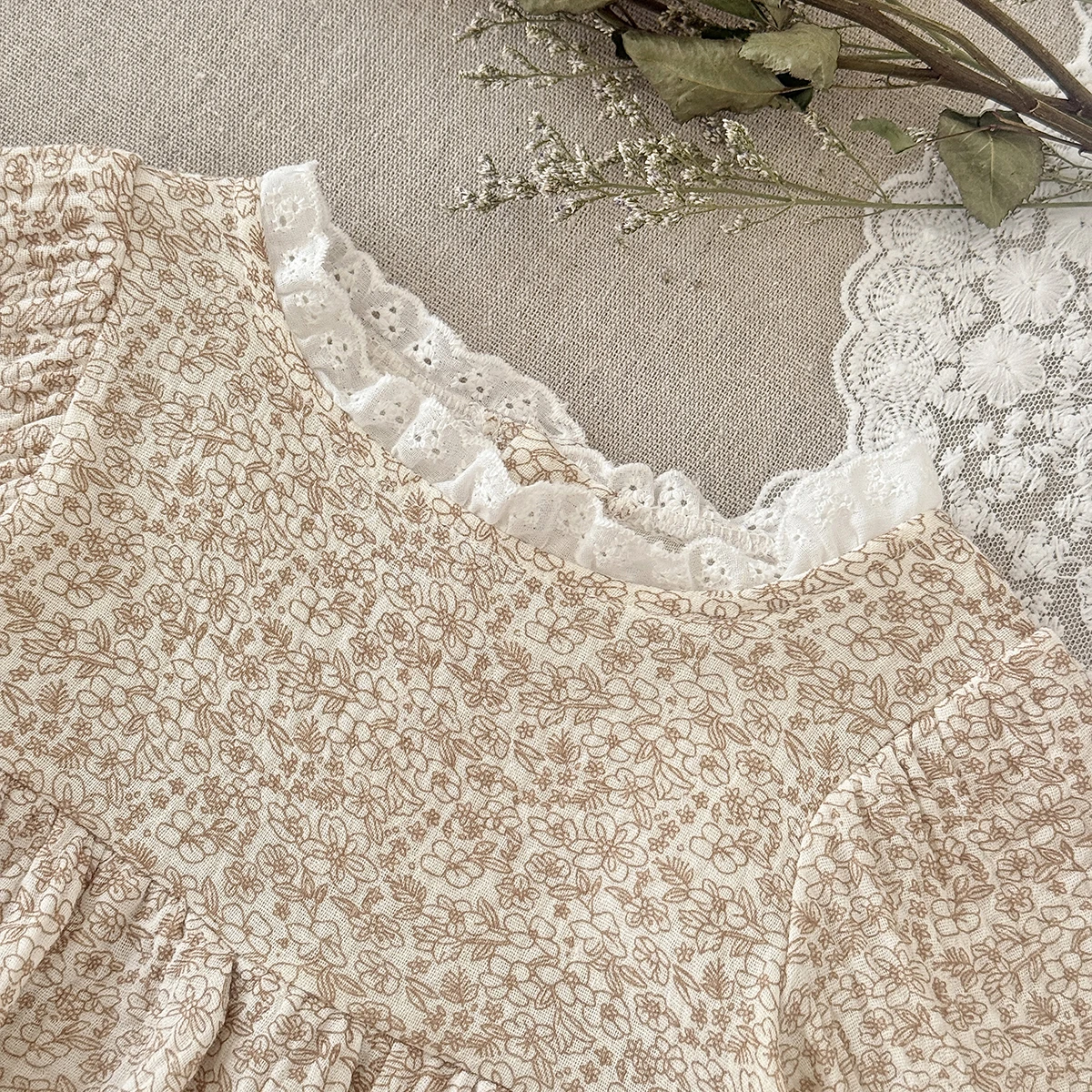 Summer 0-2 Years Old Baby Girls Baby Soft  Cool Beautiful Beige  Flower Skirt Dress Toddler Infant  One Piece Lace  Outfit  Suit