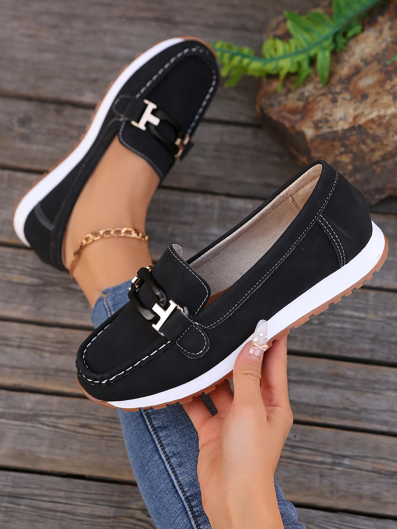 Spring New Women's Buckle Low-top Casual Shoes Fashion Round-toed Vulcanized Shoes Comfortable Slip-on Women's Flat Shoes