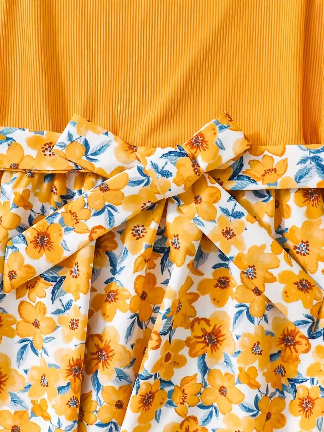 2026 Casual Sweet Girl Patchwork Floral Short-Sleeved Dress, Solid Color Round Neck Top, Summer Casual Floral Dress Gift