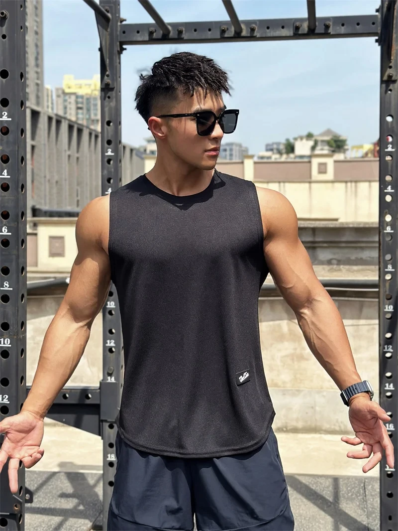 Vest 2026 Trend Men's Sleeveless Breathable Quick-drying Pullover Solid Color Crewneck Mesh Sports Fitness Vest Summer New