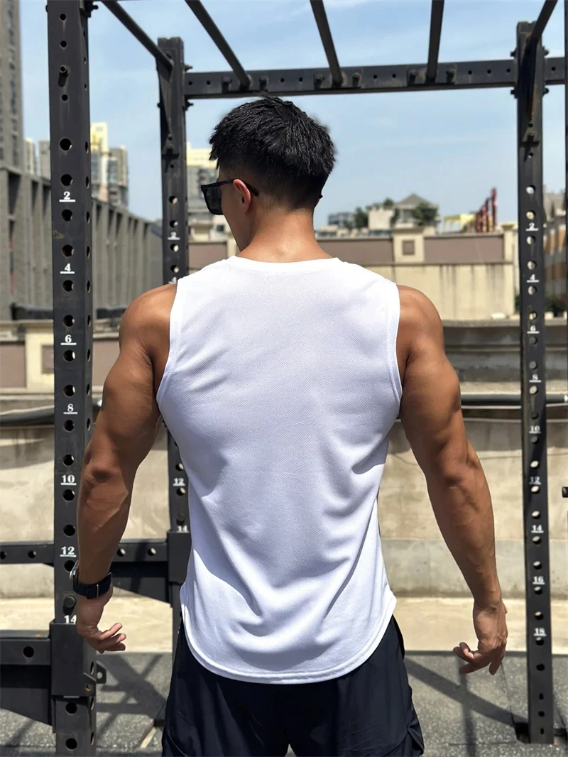 Vest 2026 Trend Men's Sleeveless Breathable Quick-drying Pullover Solid Color Crewneck Mesh Sports Fitness Vest Summer New