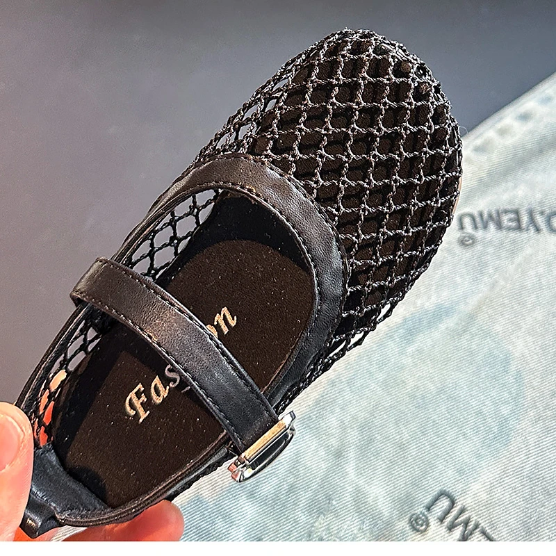 Children's Perforated Mesh Slip-on Shoes New Beige Breathable Boys' Girls' Leather Shoes Pink Soft Anti-slip Kids Baby Sandals