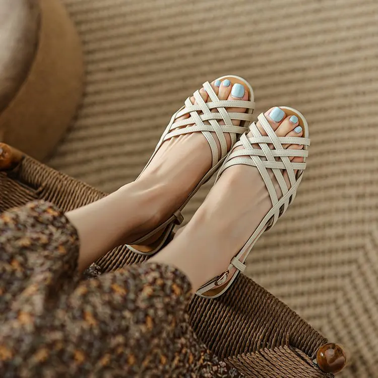 Women's Sandals Flats Casual Fashion Shoes Designer Dress Slippers New Comfort Walking Beach Flip Flops Elegant Female Slides